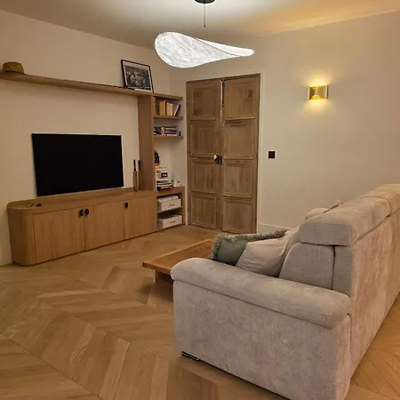 Design And Absolute Comfort, * Paris